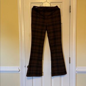 Women’s Brown Plaid Pants    Self e